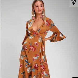 Lulu’s Floral midi-dress
